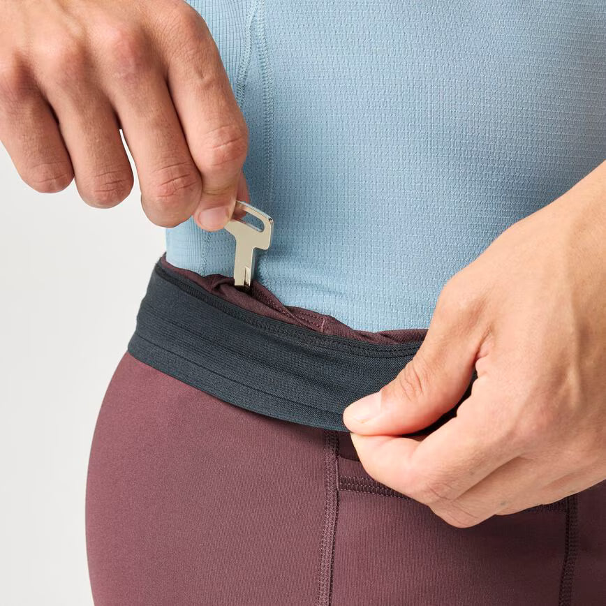 Dash Half Tight